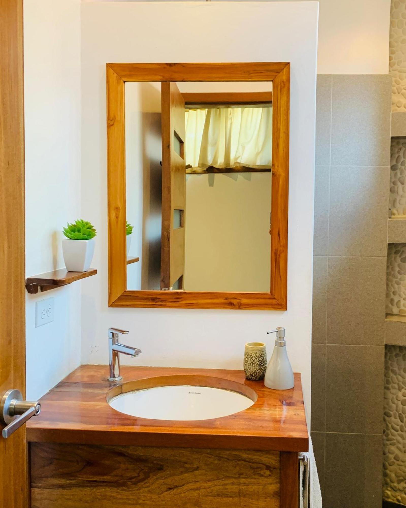 Casitas Pacific 2*